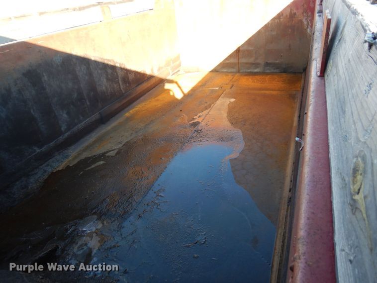 image for item AF9321 1997 Volvo WG  dump truck