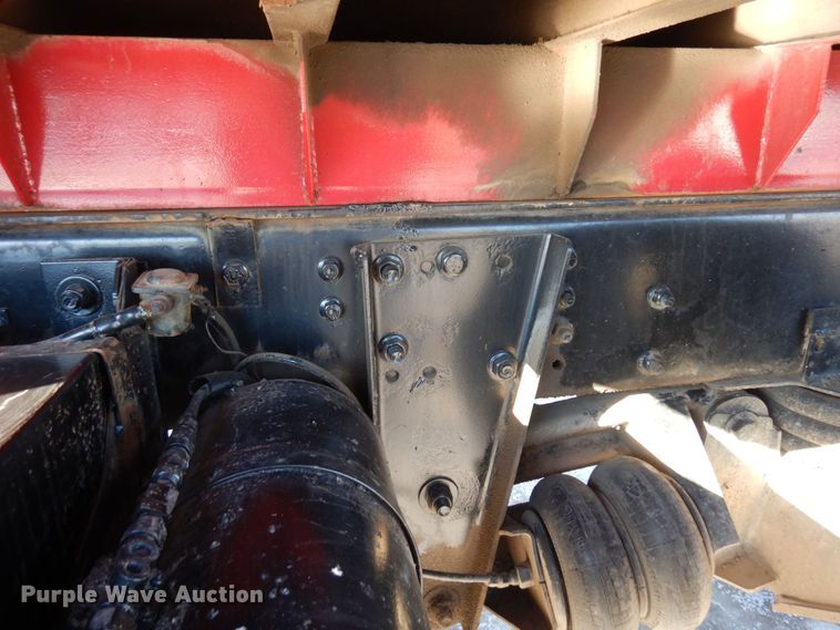 image for item AF9321 1997 Volvo WG  dump truck