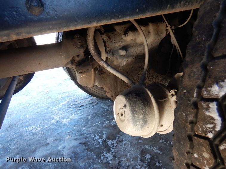 image for item AF9321 1997 Volvo WG  dump truck