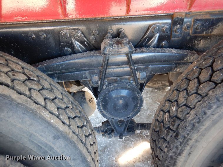 image for item AF9321 1997 Volvo WG  dump truck