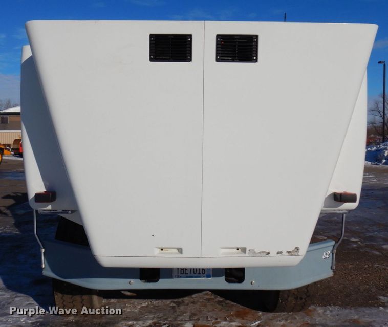 image for item AF9321 1997 Volvo WG  dump truck