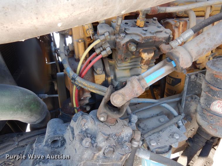 image for item AF9321 1997 Volvo WG  dump truck