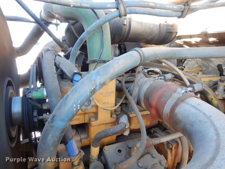 image for item AF9321 1997 Volvo WG  dump truck