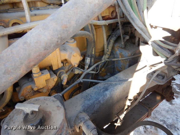 image for item AF9321 1997 Volvo WG  dump truck