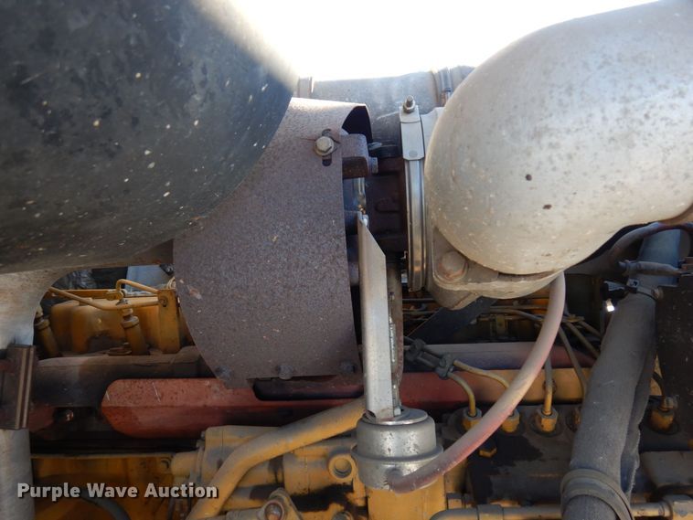 image for item AF9321 1997 Volvo WG  dump truck