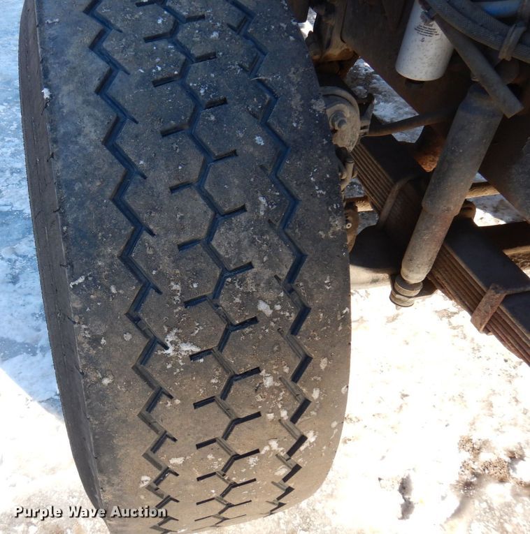 image for item AF9321 1997 Volvo WG  dump truck