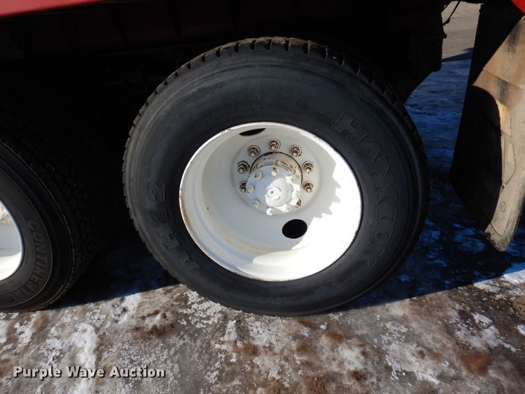 image for item AF9321 1997 Volvo WG  dump truck