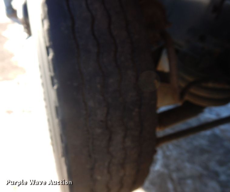 image for item AF9321 1997 Volvo WG  dump truck