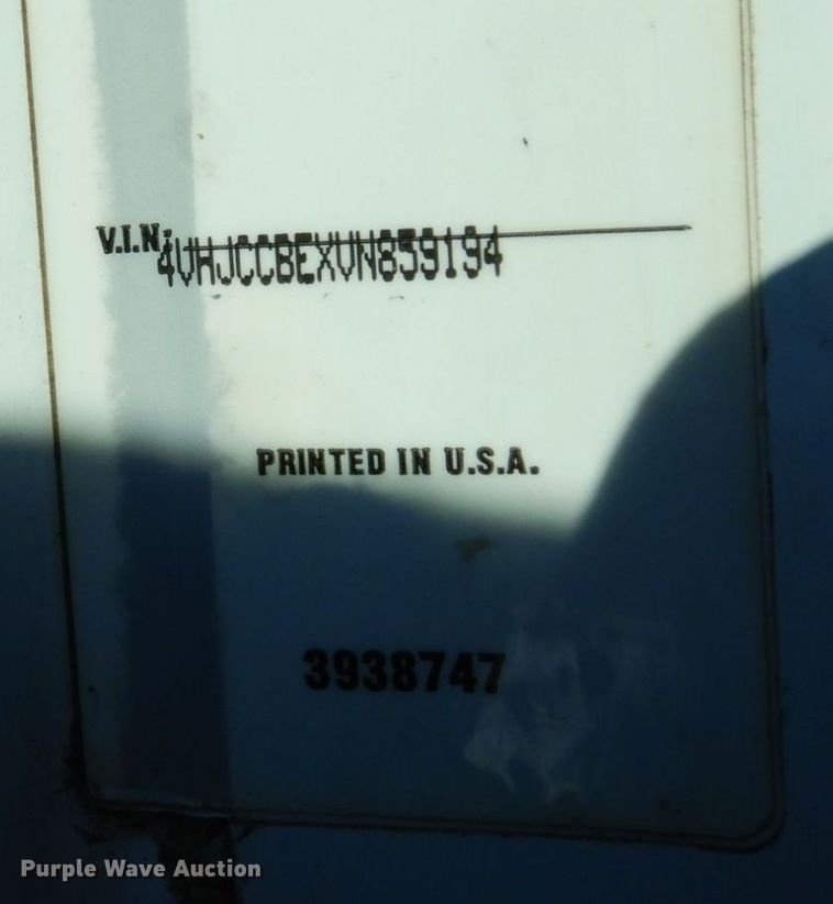 image for item AF9321 1997 Volvo WG  dump truck