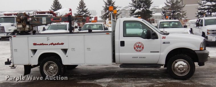 image for item AF9322 2003 Ford F550 Super Duty  utility / service truck