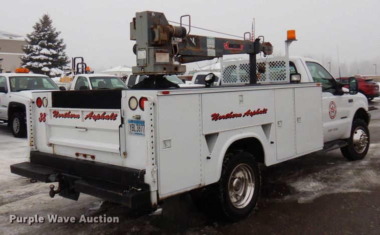 image for item AF9322 2003 Ford F550 Super Duty  utility / service truck