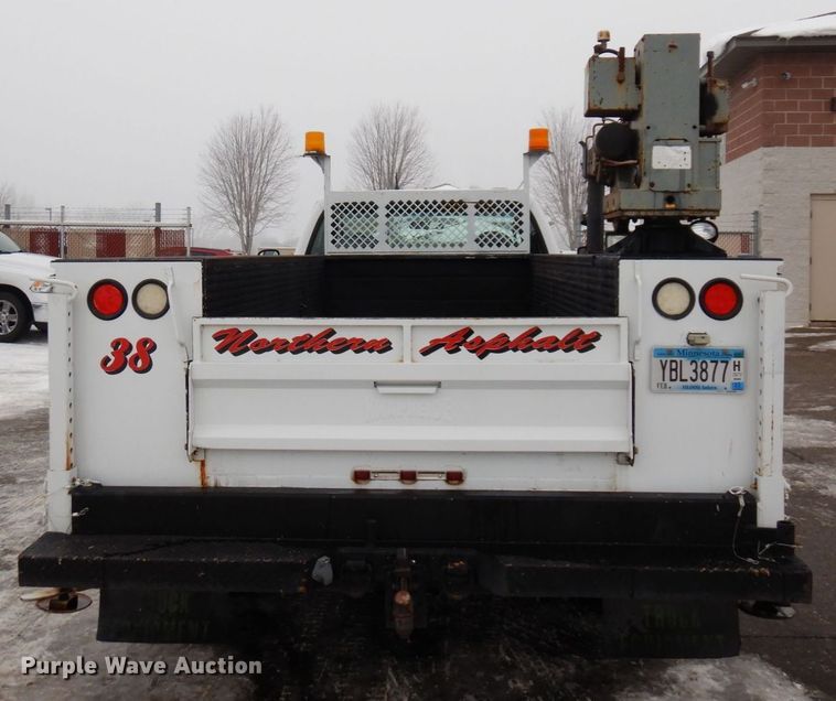 image for item AF9322 2003 Ford F550 Super Duty  utility / service truck