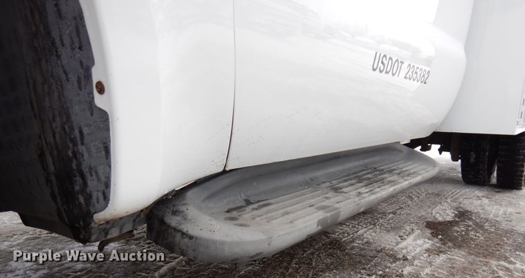 image for item AF9322 2003 Ford F550 Super Duty  utility / service truck