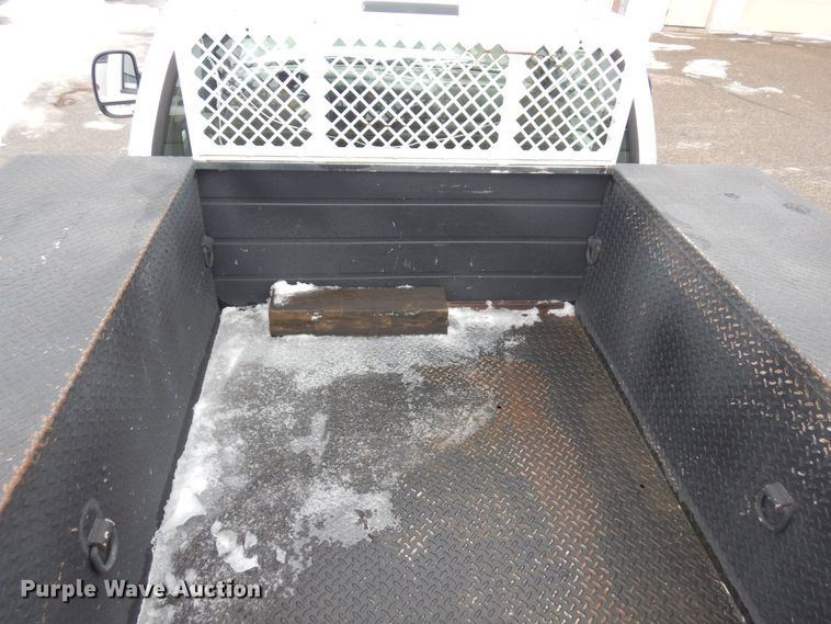 image for item AF9322 2003 Ford F550 Super Duty  utility / service truck