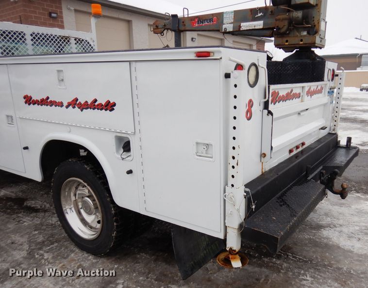 image for item AF9322 2003 Ford F550 Super Duty  utility / service truck