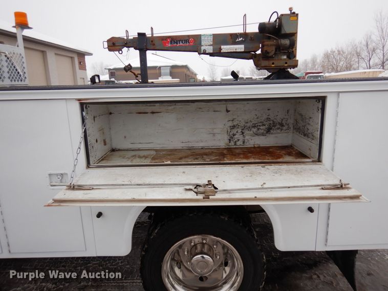 image for item AF9322 2003 Ford F550 Super Duty  utility / service truck