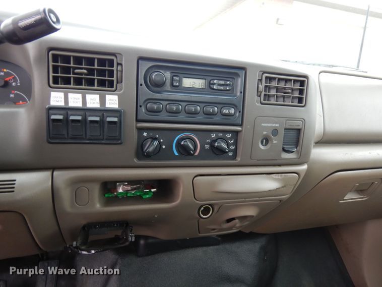 image for item AF9322 2003 Ford F550 Super Duty  utility / service truck