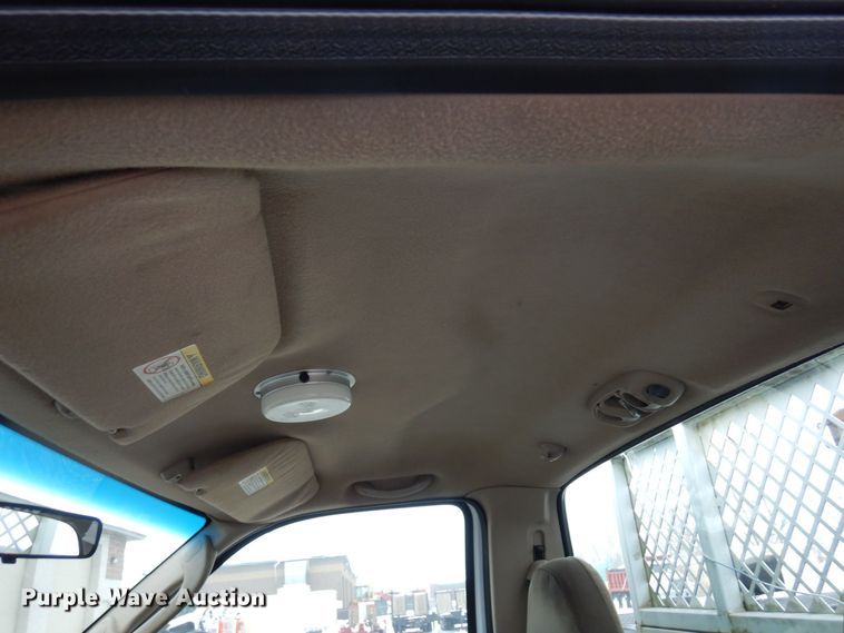 image for item AF9322 2003 Ford F550 Super Duty  utility / service truck