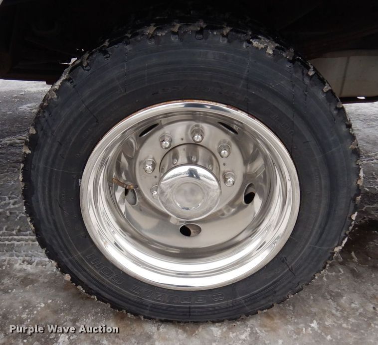 image for item AF9322 2003 Ford F550 Super Duty  utility / service truck