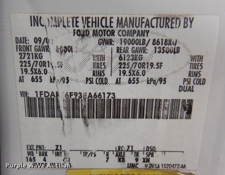 image for item AF9322 2003 Ford F550 Super Duty  utility / service truck