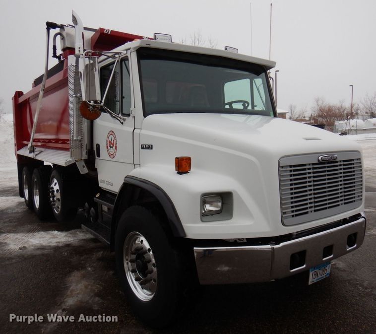 image for item AF9324 2001 Freightliner FL80  dump truck