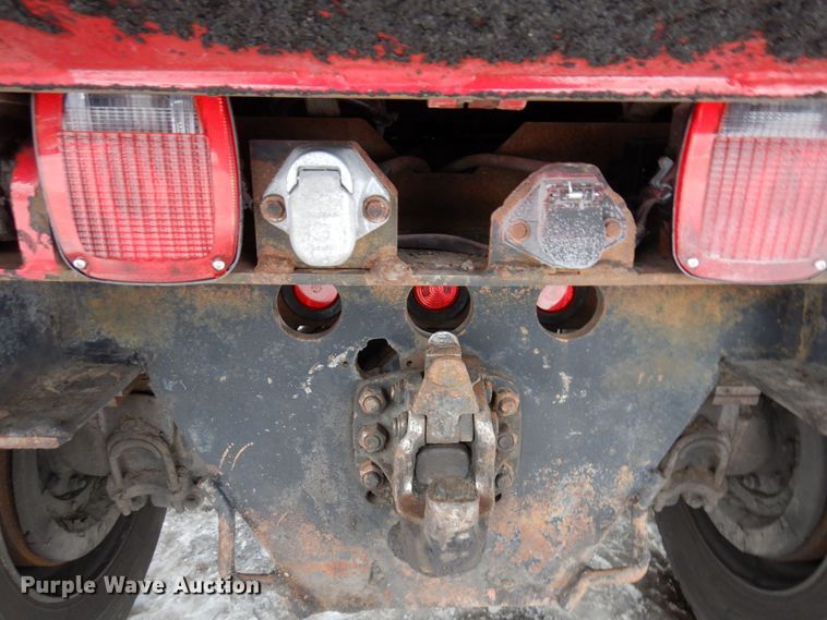 image for item AF9324 2001 Freightliner FL80  dump truck