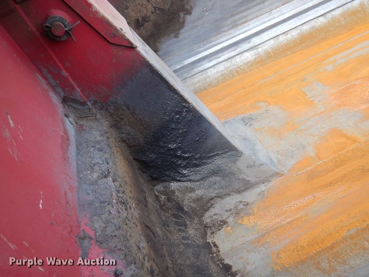 image for item AF9324 2001 Freightliner FL80  dump truck