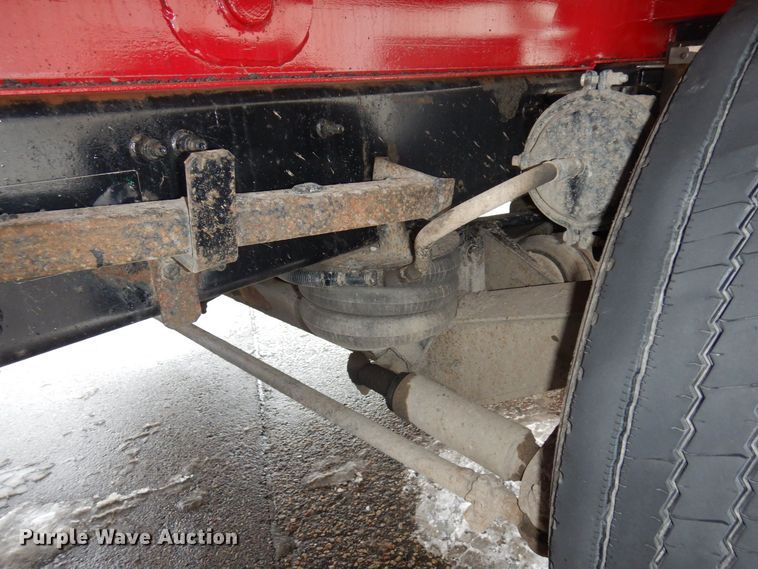 image for item AF9324 2001 Freightliner FL80  dump truck