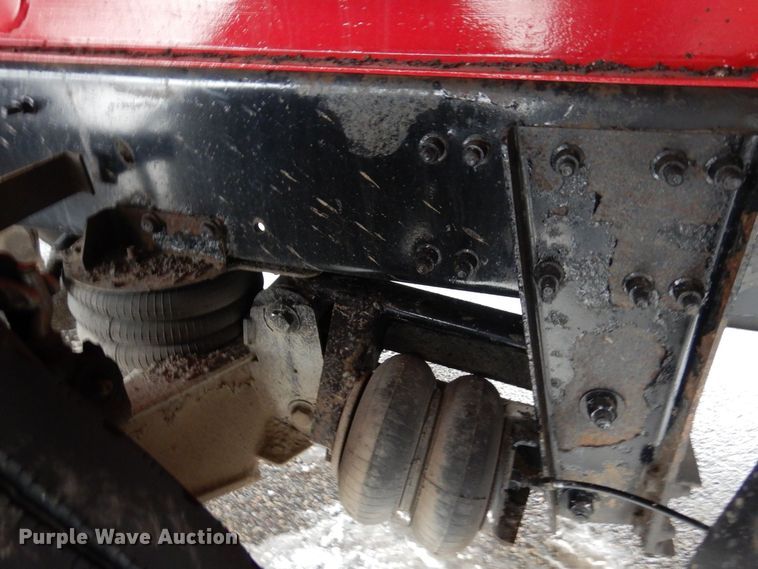 image for item AF9324 2001 Freightliner FL80  dump truck