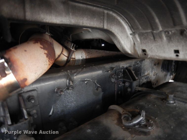 image for item AF9324 2001 Freightliner FL80  dump truck