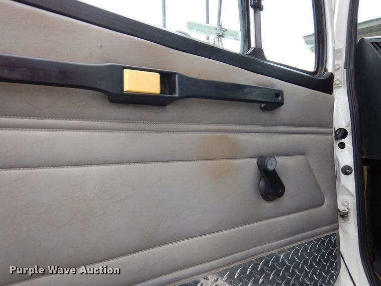 image for item AF9324 2001 Freightliner FL80  dump truck