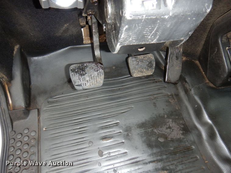 image for item AF9324 2001 Freightliner FL80  dump truck