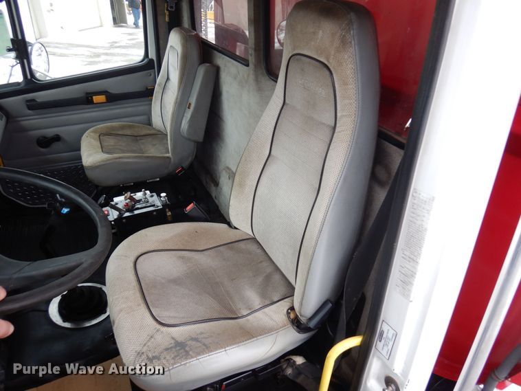 image for item AF9324 2001 Freightliner FL80  dump truck