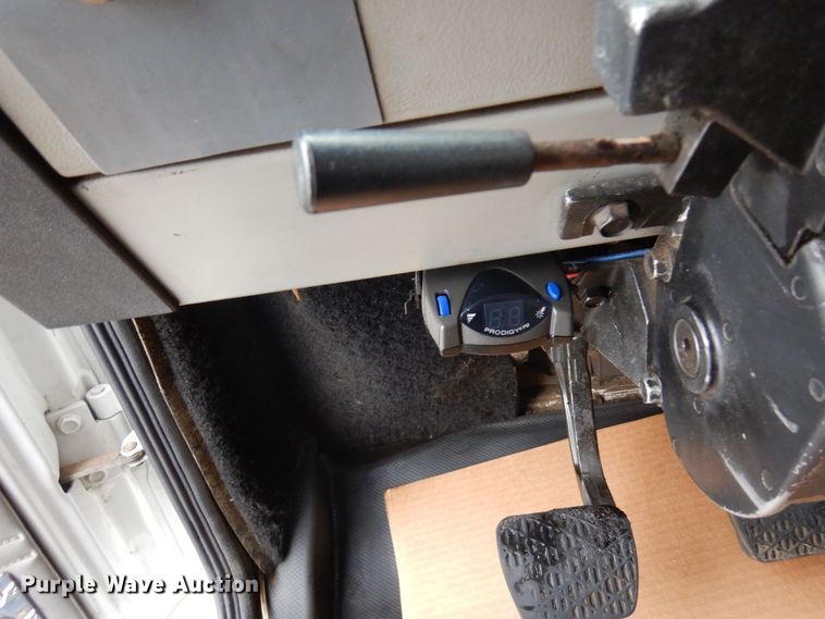 image for item AF9324 2001 Freightliner FL80  dump truck