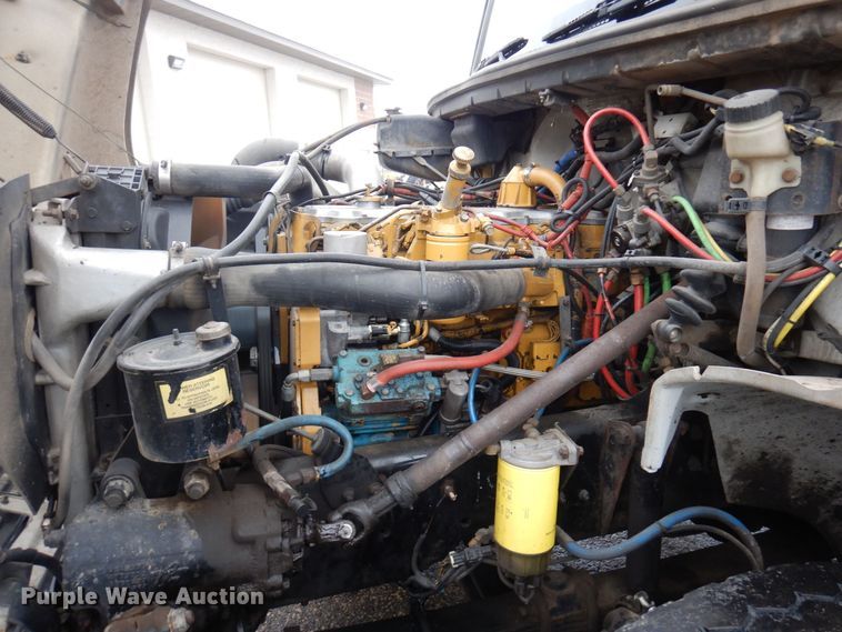 image for item AF9324 2001 Freightliner FL80  dump truck