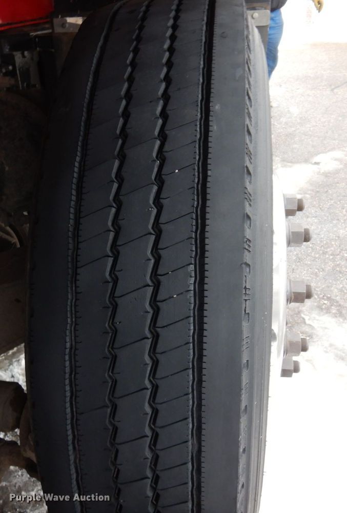 image for item AF9324 2001 Freightliner FL80  dump truck