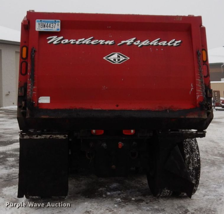 image for item AF9325 2016 Freightliner 114SD  dump truck