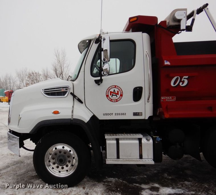 image for item AF9325 2016 Freightliner 114SD  dump truck
