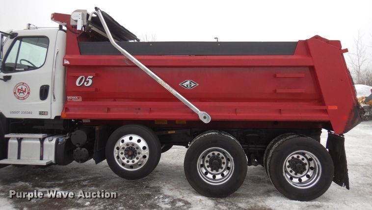 image for item AF9325 2016 Freightliner 114SD  dump truck