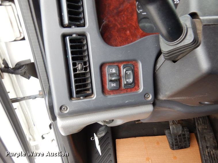 image for item AF9325 2016 Freightliner 114SD  dump truck