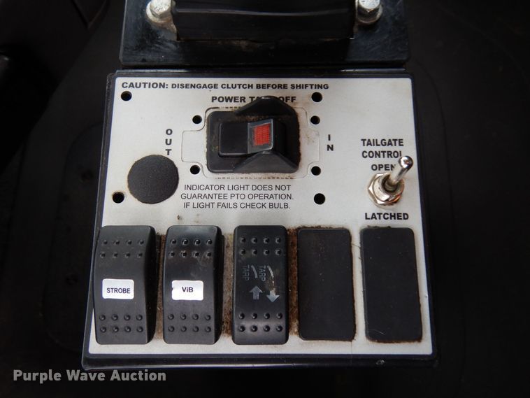 image for item AF9325 2016 Freightliner 114SD  dump truck