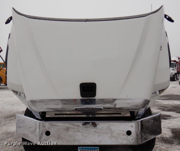 image for item AF9325 2016 Freightliner 114SD  dump truck