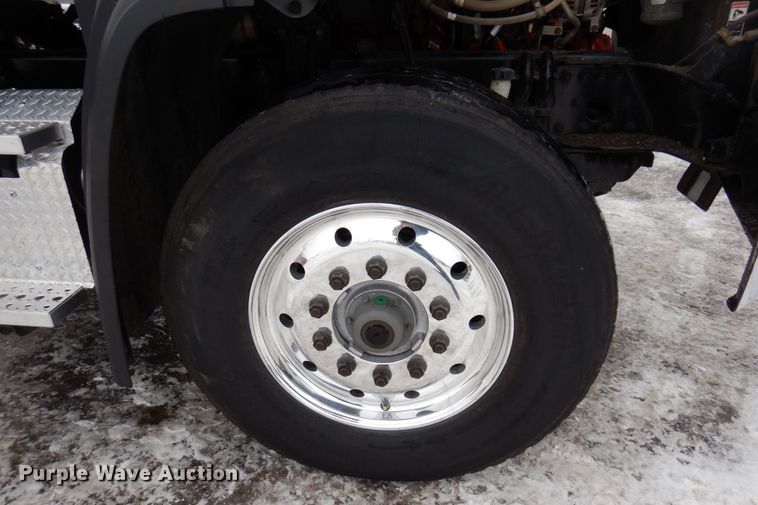 image for item AF9325 2016 Freightliner 114SD  dump truck