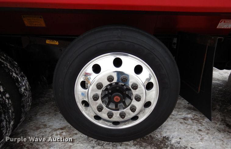 image for item AF9325 2016 Freightliner 114SD  dump truck