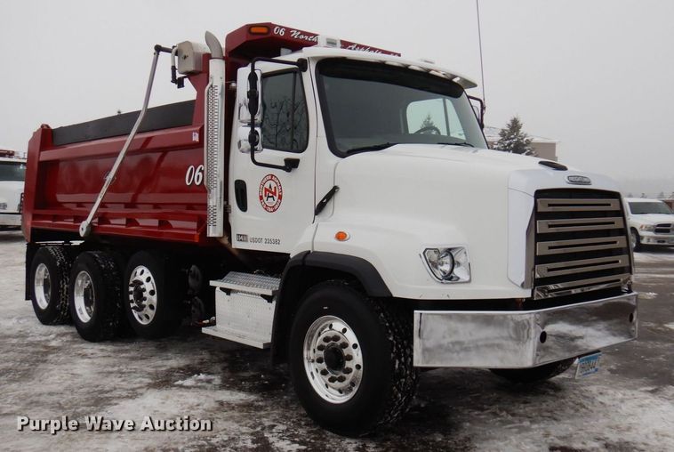 image for item AF9326 2017 Freightliner 114SD  dump truck