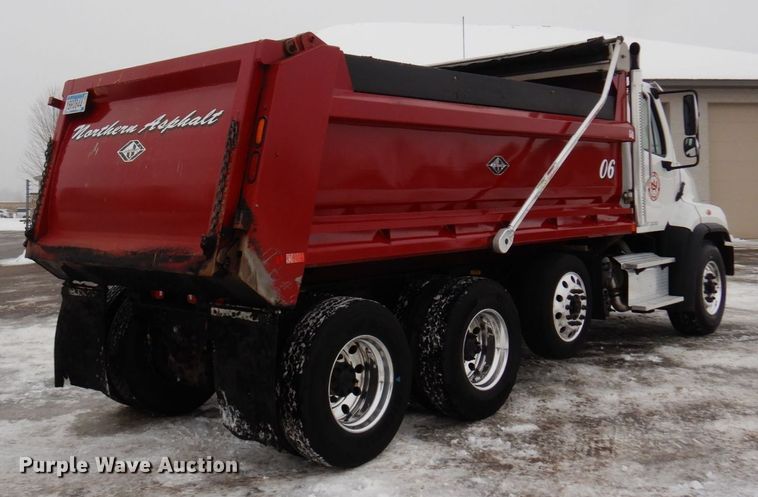 image for item AF9326 2017 Freightliner 114SD  dump truck