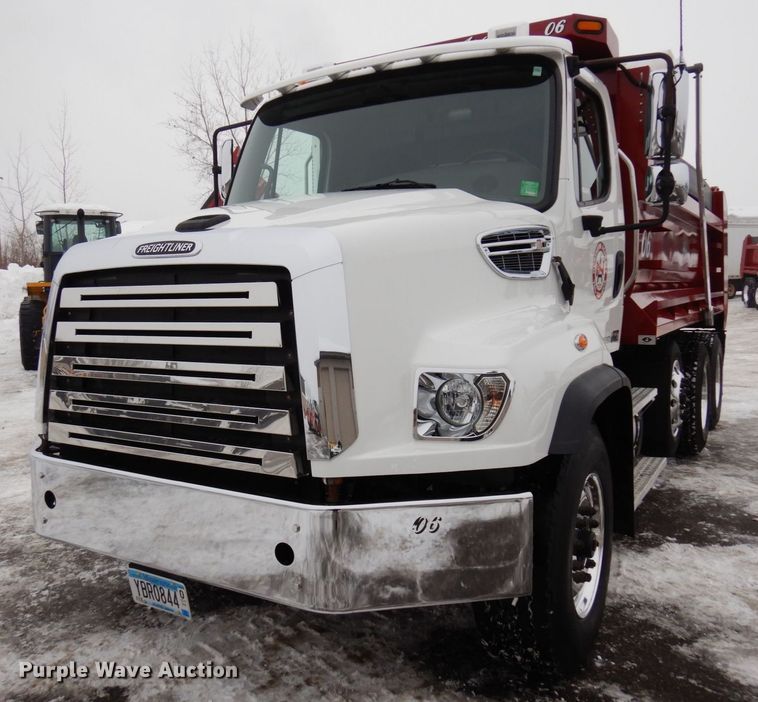 image for item AF9326 2017 Freightliner 114SD  dump truck