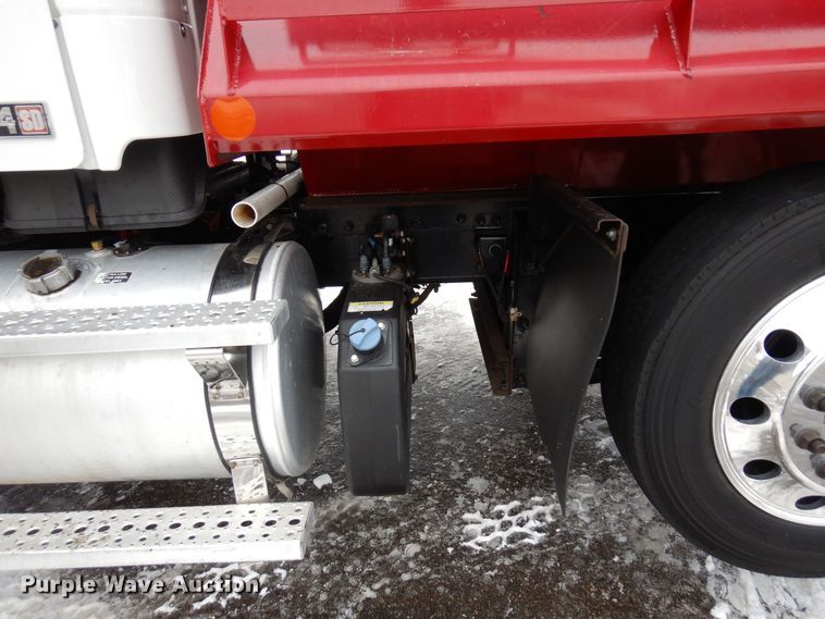 image for item AF9326 2017 Freightliner 114SD  dump truck