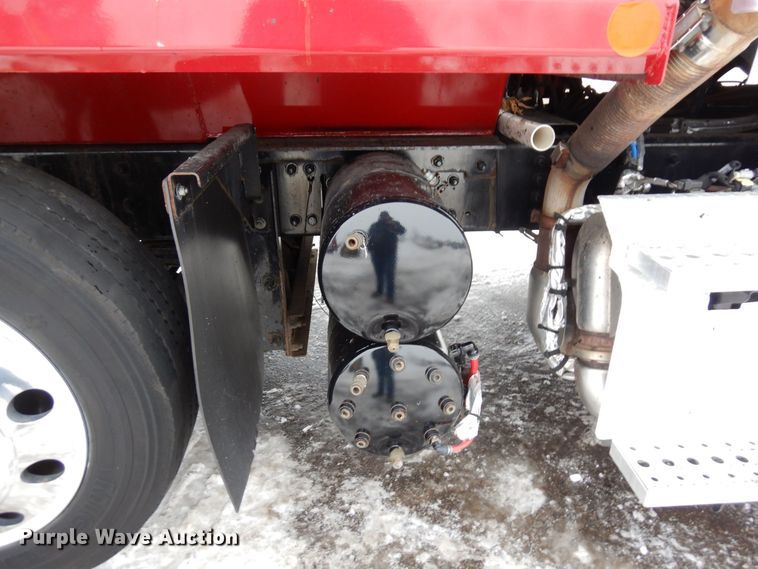 image for item AF9326 2017 Freightliner 114SD  dump truck