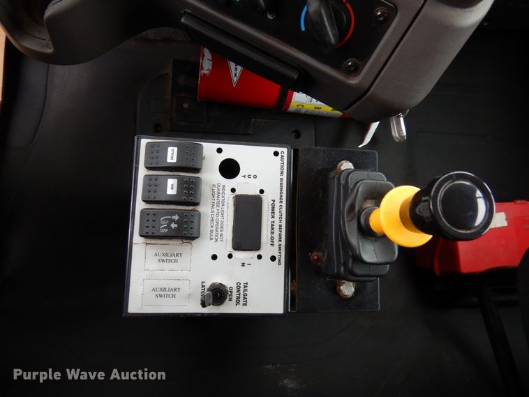 image for item AF9326 2017 Freightliner 114SD  dump truck